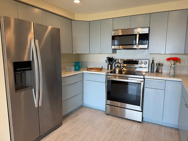 916 Caminito Estrada #C — Photo 12