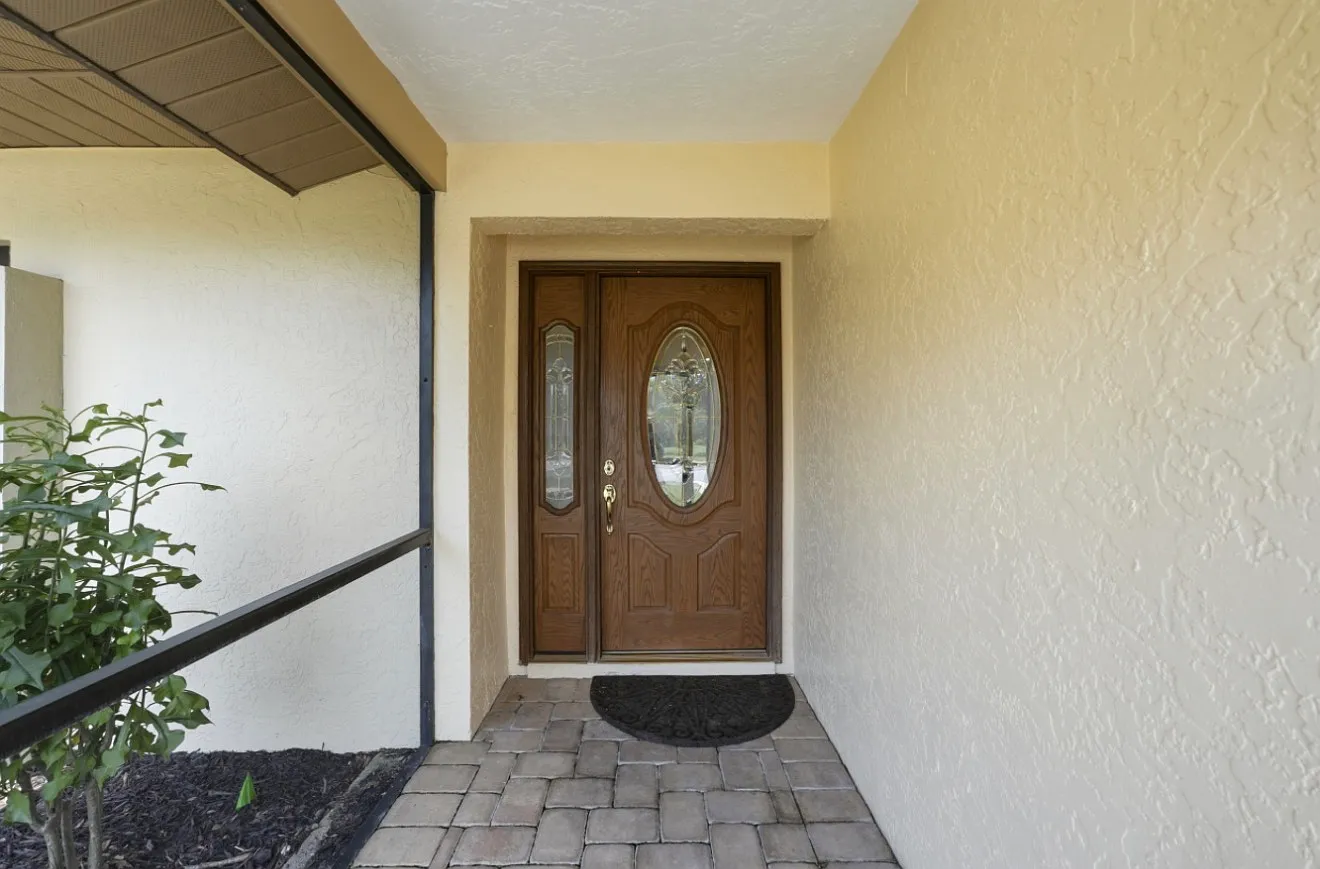 3 bed, 1930 sqft, $3,699 — Photo 2