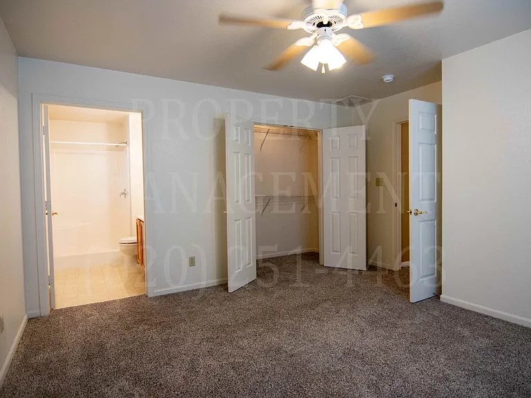 813 Shawnee St — Photo 5
