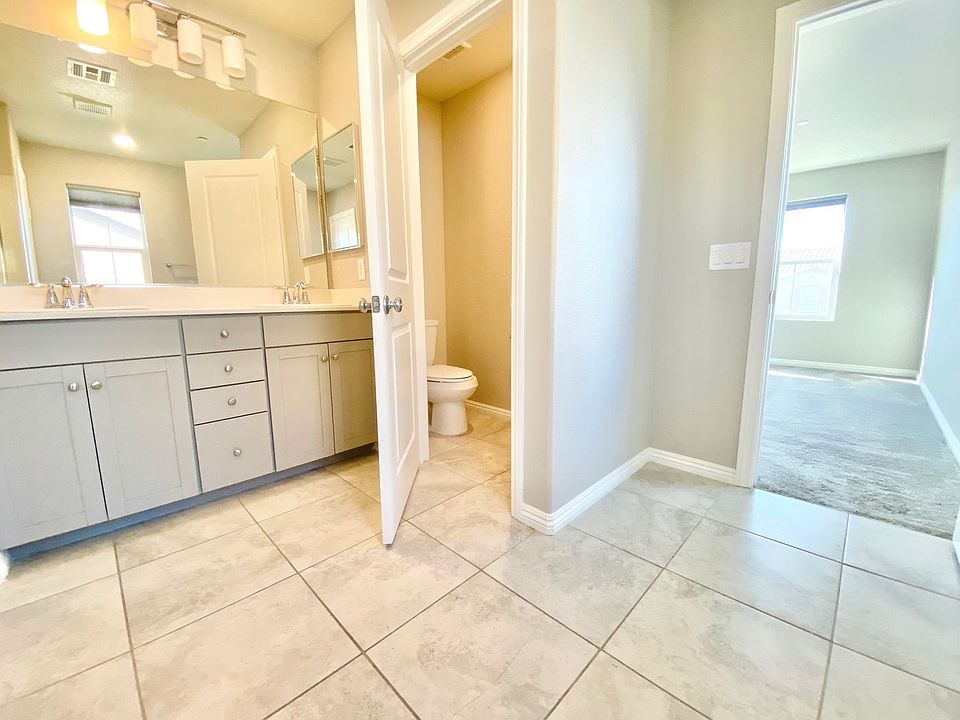 1st image of 2826 Turnstone Ridge St