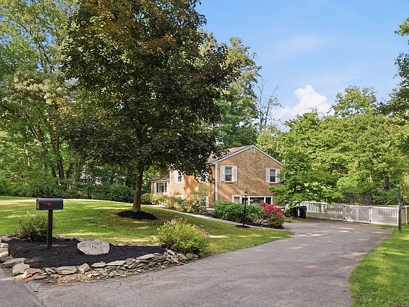 3rd image of 62 Juniper Rd