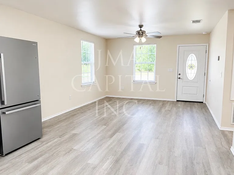 123 Palm St — Photo 3
