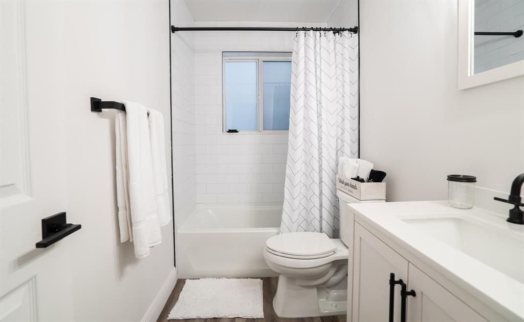 1905 NE 2nd St #1, photo 7
