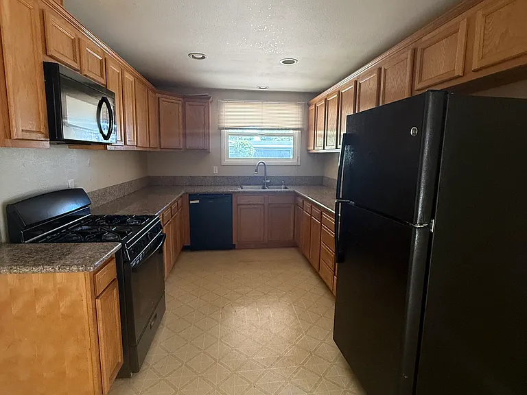 6576 Alcala Knolls Dr — Photo 20