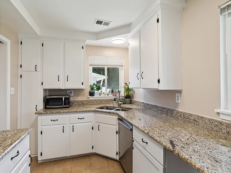 3002 Garden Ave — Photo 9
