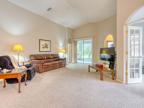 5th image of 516 Boxwood Pl