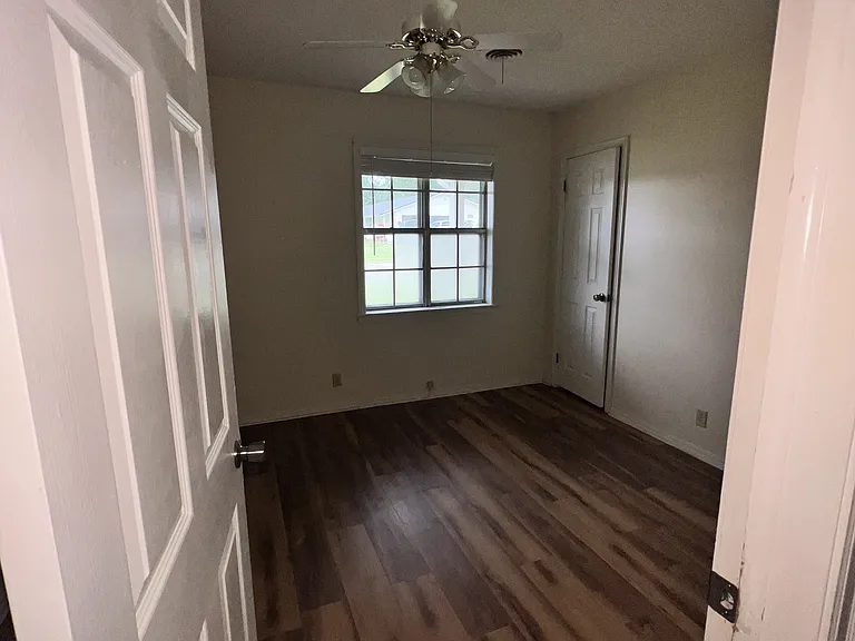 100 S Meadow Pl — Photo 8