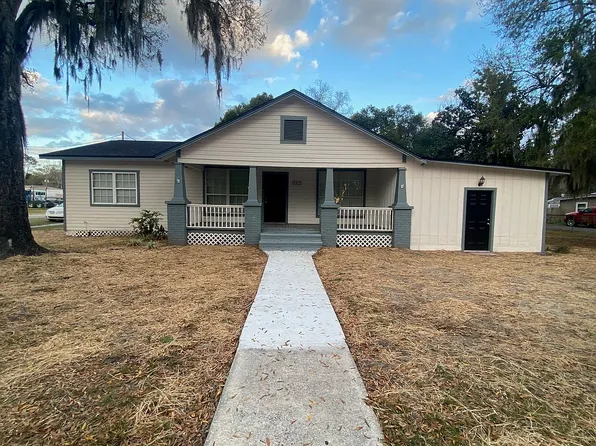 207 4th St S, Macclenny, FL 32063