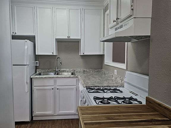 5th image of 10034 Kilarney Dr