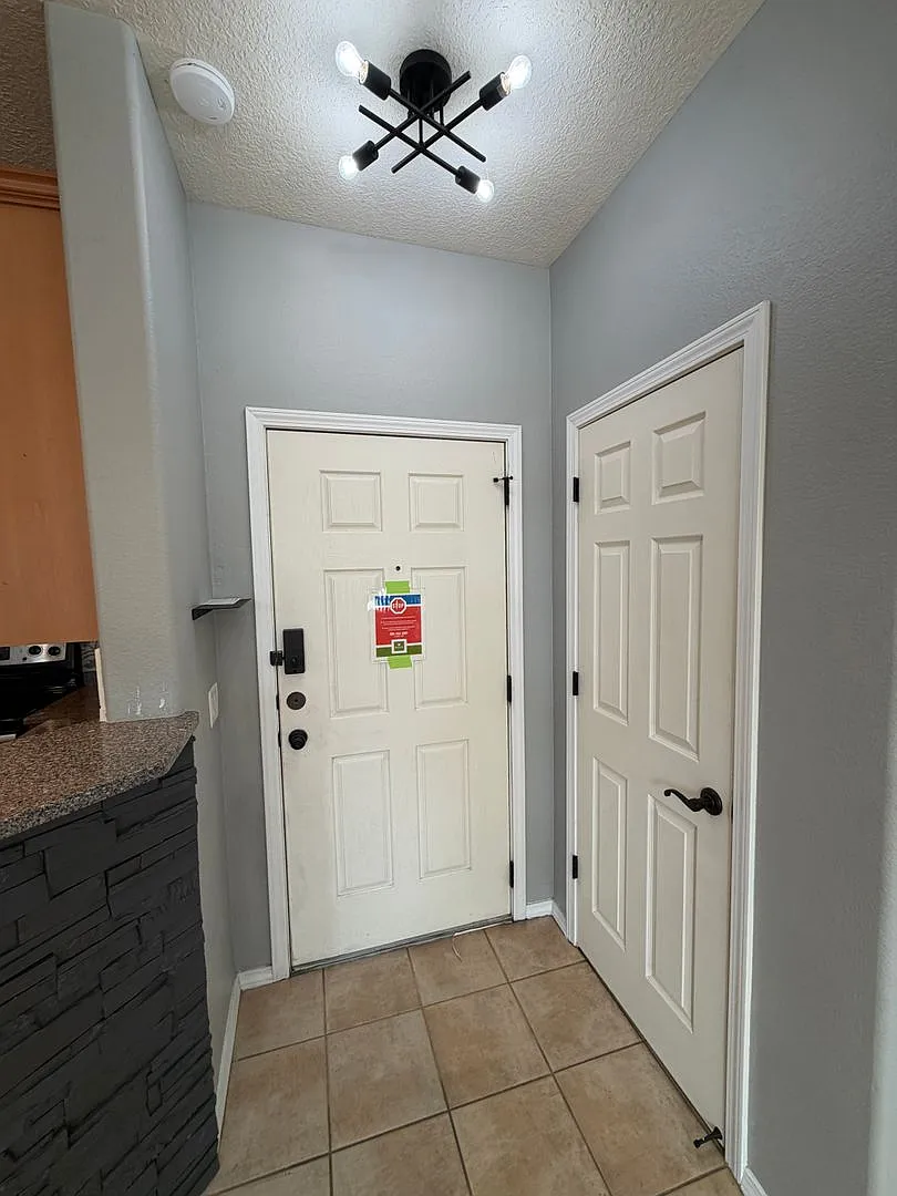 3 Bedroom Townhome Available in Gated Community Near Menaul Blvd NE & Broadway Blvd NE! — Photo 4