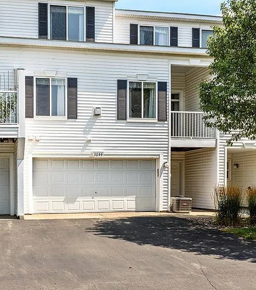 3644 Abercrombie Ln — Photo 4