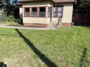 7639 Elm Ave, Machesney Park, IL 61115