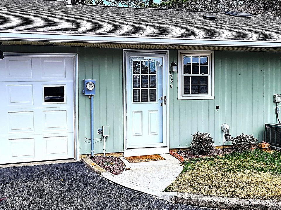 1st image of 375 Woodbridge Drive #C