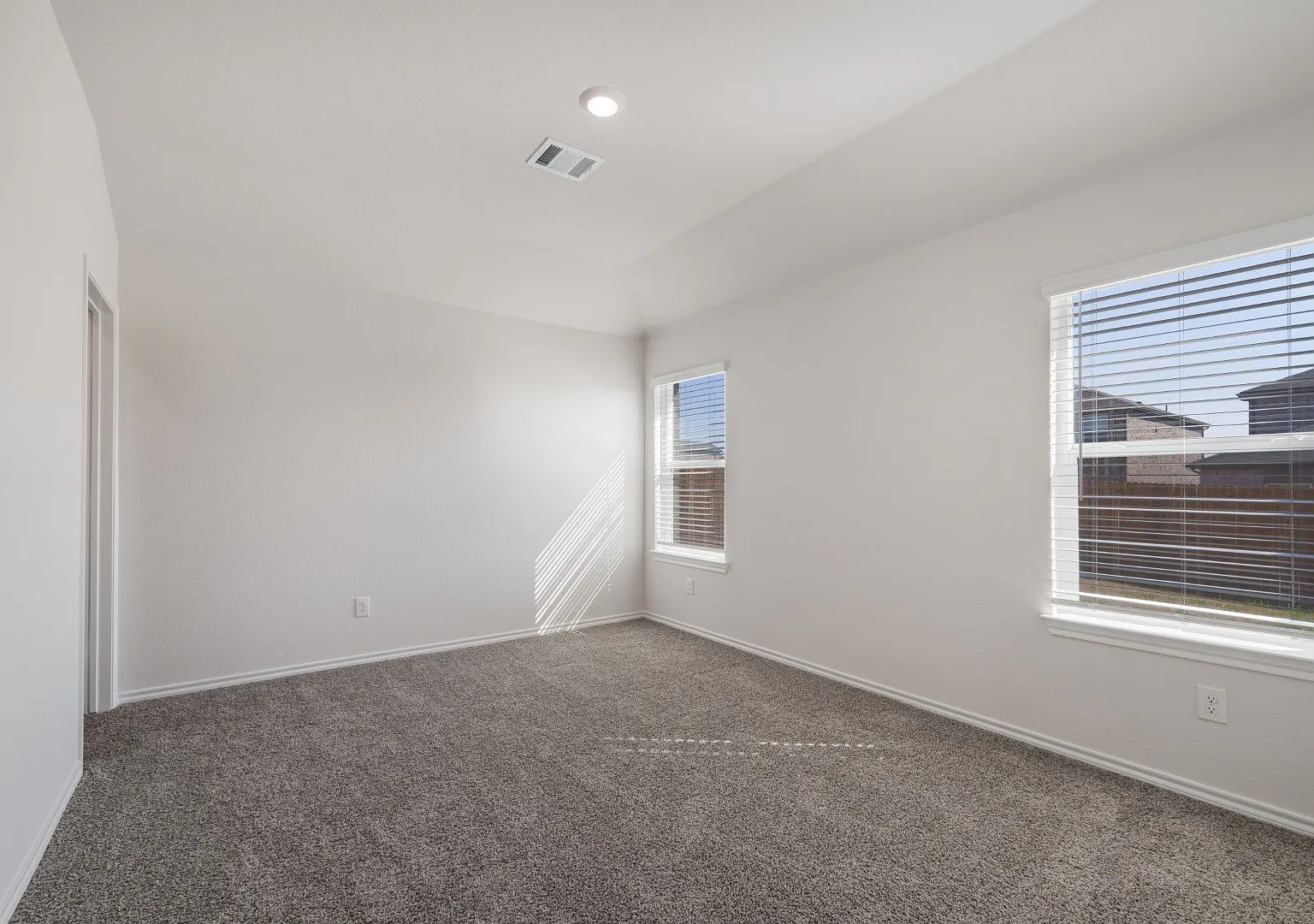 1822 Teton River Dr — Photo 3