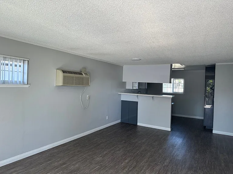 Villa Del Sol Apartments — Photo 108