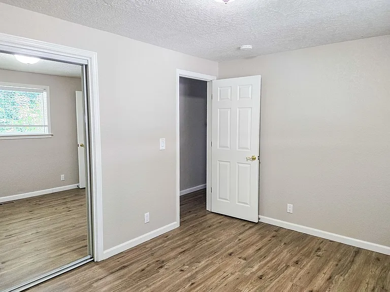 5245 Lone Oak Rd SE — Photo 18