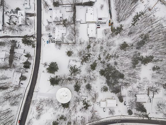 3rd image of 530 Muskoka Beach Rd