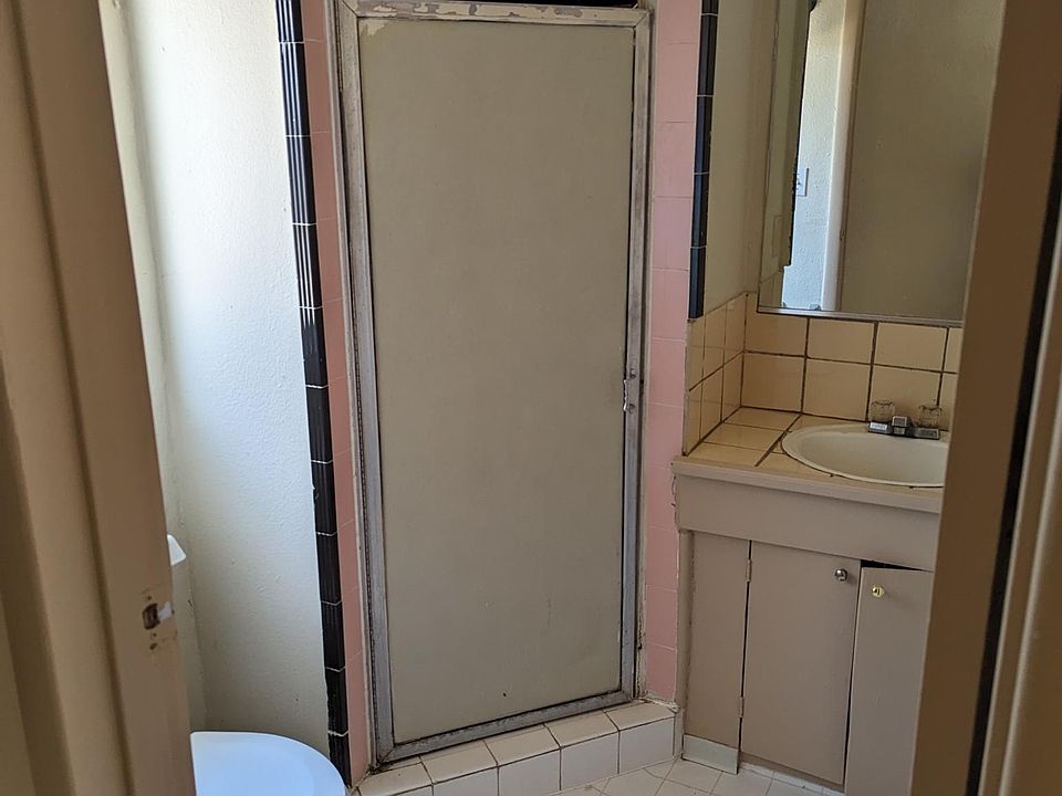 2nd image of 330 W 11th St APT 8