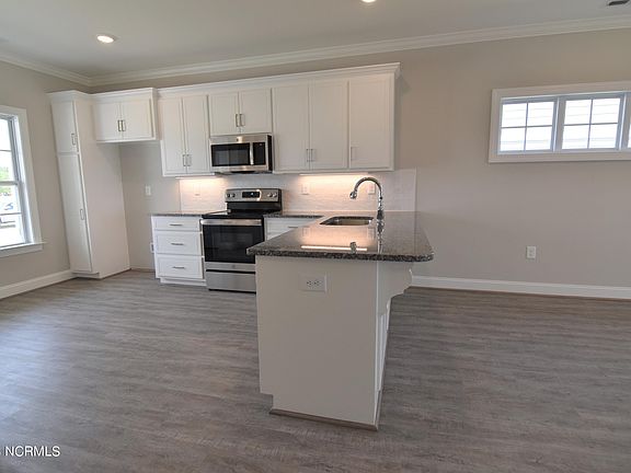 4th image of 175 Brunswick Drive
