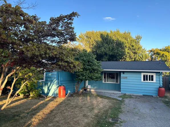 3909 Cliffside Dr, Bellingham, WA 98225