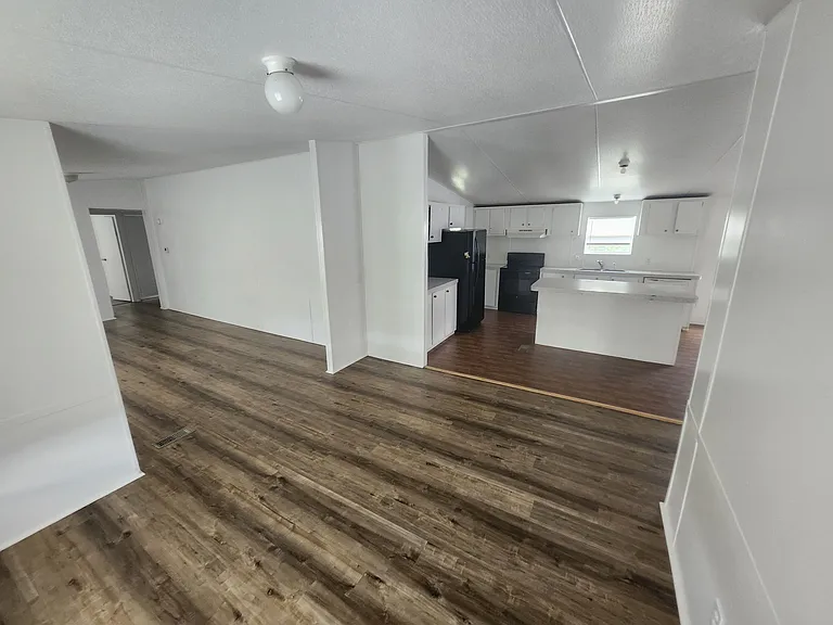 10011 SW 84th Ave — Photo 6