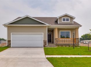 6485 NE 11th Ct, Des Moines, IA 50313