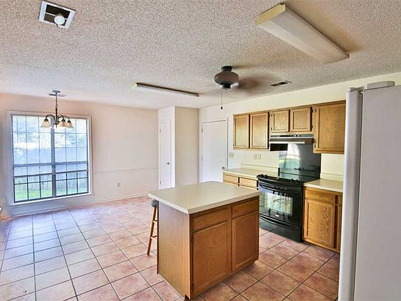 5th image of 2732 Van Hersh Dr