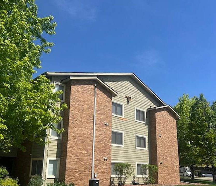 1st image of 50 19th Ave #9