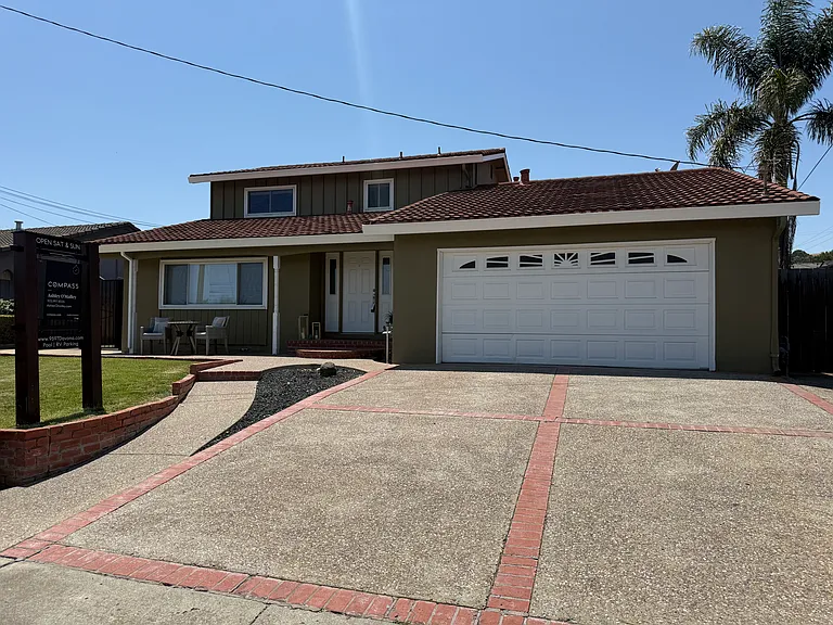 9597 Davona Dr — Photo 2