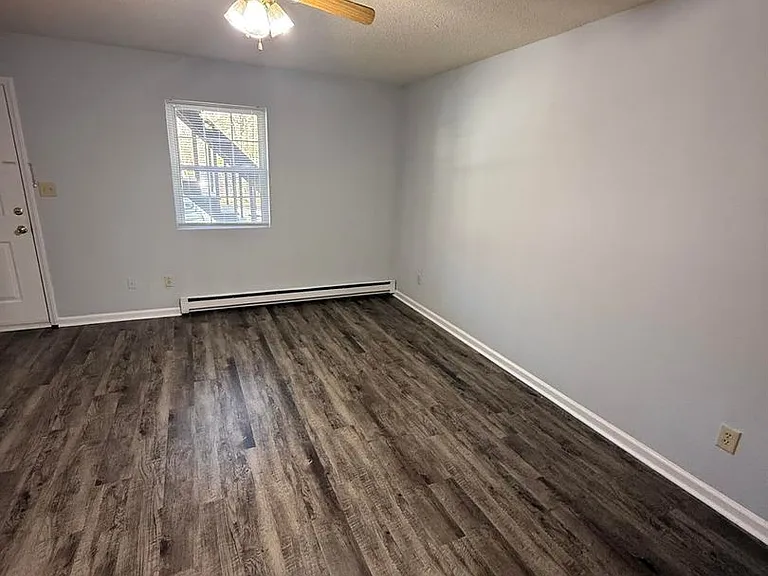 304 Reece Ave — Photo 2