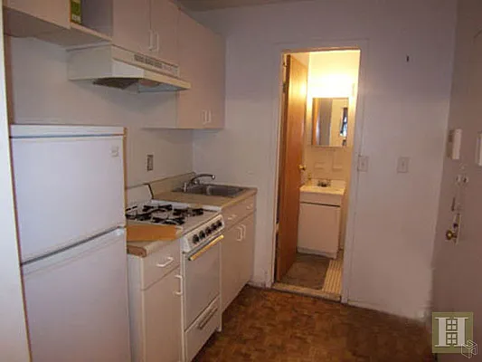 Rented by Halstead Real Estate | media 5