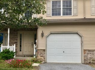 43 Warwick Cir, Mechanicsburg, PA