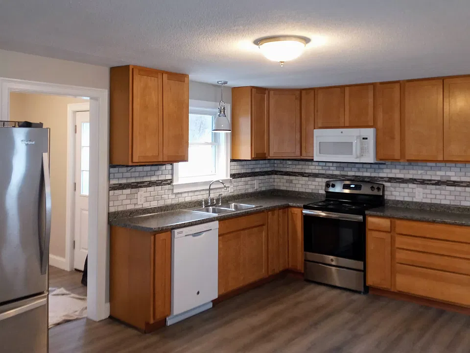 9 Brentwood Cir