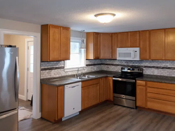 9 Brentwood Cir, Saco, ME 04072
