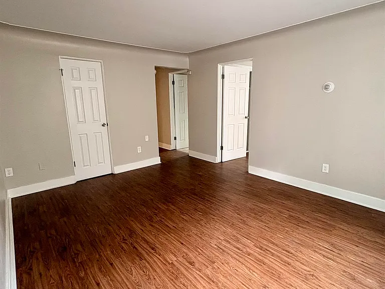 Flats at DeBoer Park — Photo 9