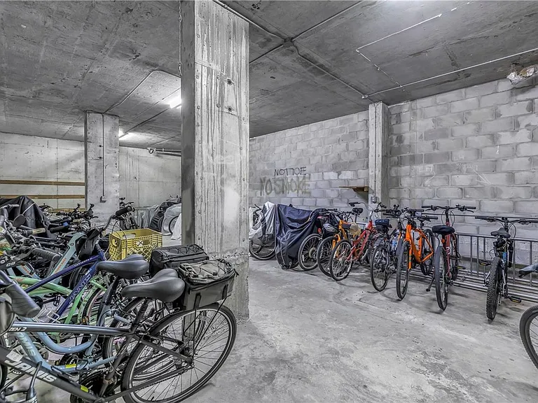 4900 Brittany Dr S #611 — Photo 32