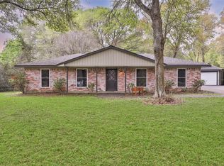 8519 Kerr Dr, Tomball, TX 77375