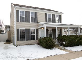 31 Harmony Ln, Romeoville, IL 60446