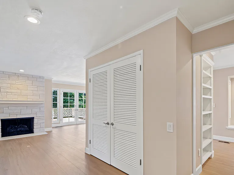 642 Toyon Dr — Photo 12
