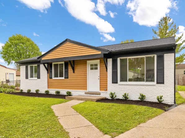 32620 Coach Dr, Chesterfield, MI 48047