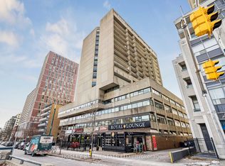 720 Spadina Ave #909, Toronto, ON M5S2T9