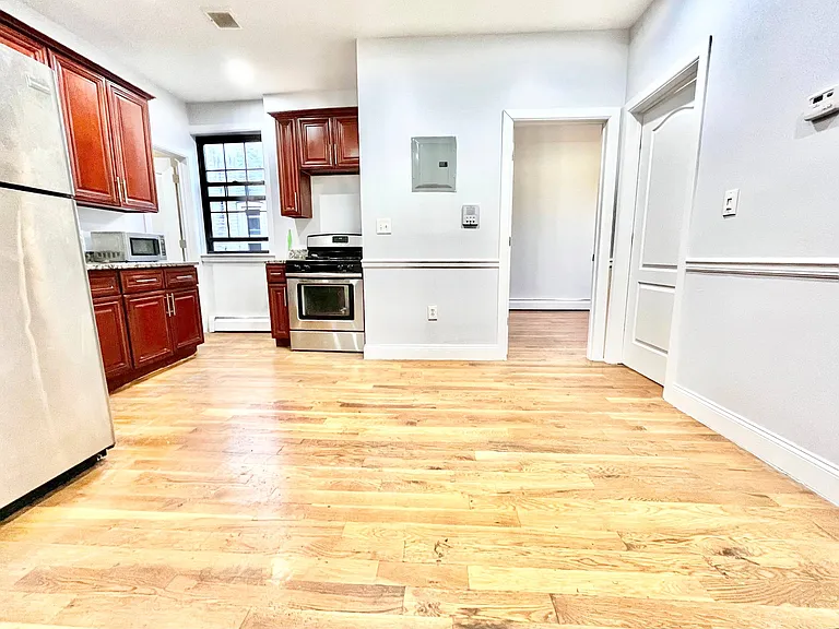 1926 Pacific St #3F — Photo 3
