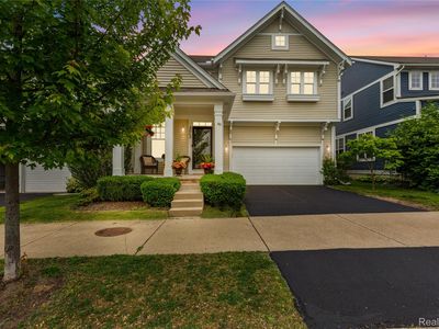 2062 Fountain Park Ave, Keego Harbor, MI, 48320