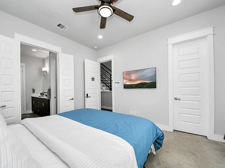 2116 Naomi St #C — Photo 20