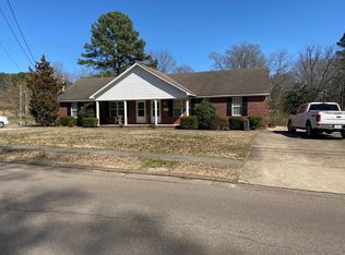 13048 Paris St, Huntingdon, TN 38344