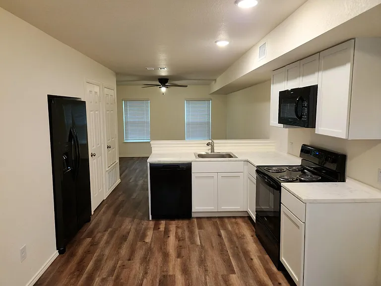 350 Debus St #204A — Photo 5