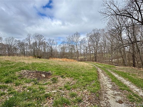 4th image of 2012 S Hickory Grove Road