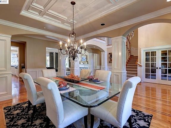 4th image of 640 Varese Ct