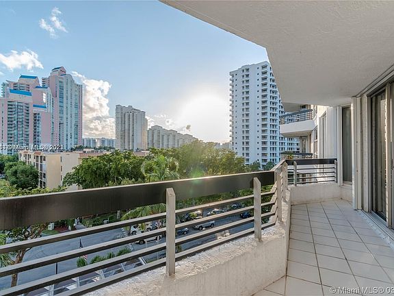 3rd image of 3400 NE 192nd St APT 603