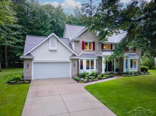 5407 Stone Ridge Dr, Midland, MI 48640